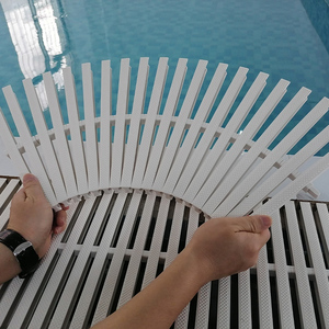 Grille de débordement de natation anti-dérapant en <span class=keywords><strong>plastique</strong></span> Gouttière 18 20 25 30cm Accessoires de <span class=keywords><strong>piscine</strong></span> Piscina - Product Image 3