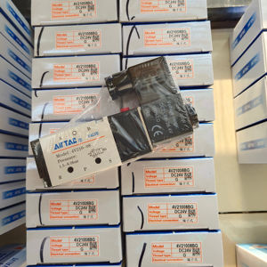 3V210-06 3V220-06 4V210-08 3V220-08 Pneumatisches Magnetventil AirTAC 3-Wege-2-Positionen-Richtungsventil 24-V-Magnetventil - Product Image 1