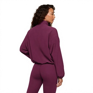 Blouson en cuir véritable tissé violet pour femme avec fermeture éclair, col à capuche, manches longues et bordure contrastante – Idéal pour l'automne - Product Image 3