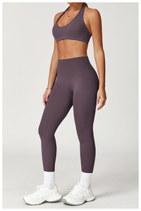 <span class=keywords><strong>Tuta</strong></span> <span class=keywords><strong>da</strong></span> ginnastica <span class=keywords><strong>da</strong></span> <span class=keywords><strong>donna</strong></span> su misura con reggiseni sportivi e pantaloncini Set di Leggings Fitness Yoga attivi - Product Image 6