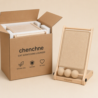 Griffoir pour chat en sisal, planche inclinée en bois avec balles interactives, design pliable, protection contre les griffures pour chats d'intérieur