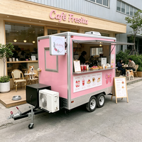 Remorque de restauration mobile avec machine à soufflés et machine à mousse de lait pour le thé vert dans les rues de Tokyo