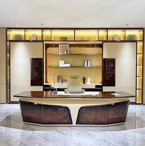 Muebles de oficina de diseño de lujo ligero, mesa de Gerente de alto estándar de madera maciza marrón, escritorios de oficina modulares para CEO - Product Image 1