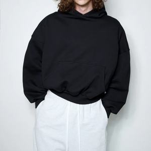 เสื้อฮู้ดดี้ทรงบ็อกซี่แบบครอป แขนเสื้อแบบแร็กแลน สีดำ ผ้าฝ้ายเฟรนช์เทอร์รี่เนื้อหนา คุณภาพสูง ดีไซน์ใหม่  สำหรับทั้งชายและหญิง  รับสกรีนโลโก้ตามสั่ง - Product Image 6