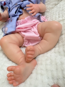 Muñeca de Silicona de 18 Pulgadas Lista para Regalar, Muñeca de Moda Realista, Anatómicamente Correcta, Recién Nacida, Bañable, Flexible, Bebé Reborn - Product Image 6