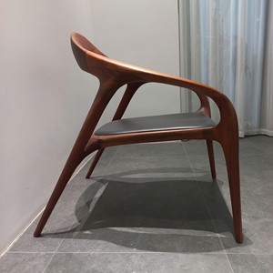Fauteuil lounge en bois de noyer de qualité supérieure, accoudoirs ergonomiques courbés, finition bois à grain ouvert, mobilier de luxe pour la maison et l'hôtel PISANO - Product Image 4