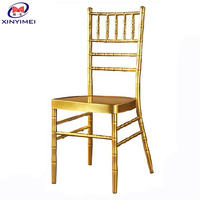 Chaise Chiavari dorée en métal ou en résine de Foshan, Chine – Vente directe usine de mobilier de banquet pour hôtels, chaise de mariage Chiavari pour événements
