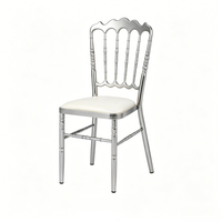 Chaises de salle à manger empilables en métal, durables, imperméables, écologiques, avec coussin en cuir PU, pour mariages en plein air et hôtels