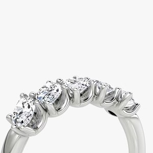 Bague en or blanc 18 carats pour femme avec cinq pierres, diamant certifié IGI, classique, pour mariage, fiançailles, anniversaire et cadeau - Product Image 5