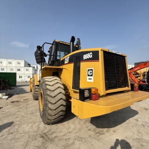 Chargeuse sur pneus Caterpillar 966G d'occasion, modèle 2020, capacité nominale de 7 tonnes, moteur d'origine, cabine, pompe, bon état, exploitation en carrière - Product Image 4
