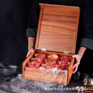 Bandeja de madera de nueve compartimentos con divisiones para presentación de comida caliente, barbacoa, uso en restaurantes. - Product Image 1