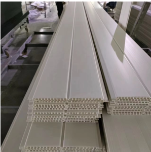 Panneau de plafond en <span class=keywords><strong>PVC</strong></span> personnalisé par le fabricant <span class=keywords><strong>200</strong></span>/250/300 <span class=keywords><strong>MM</strong></span> Panneau de plafond en <span class=keywords><strong>PVC</strong></span> à emboutissage intérieur commun - Product Image 2