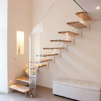 Marches de bande de roulement d'escalier flottant en bois droit intérieur de conception moderne et système d'escalier de main courante de balustrade de panneau de verre trempé