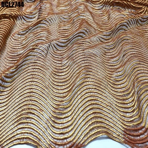 Suoop Thiết Kế Ban Đầu Kết Cấu Kim Loại Dập Nóng Quá Trình Guipure Dây Retro Vàng Hollow Thêu Dệt Kim Đám Cưới Vải - Product Image 4