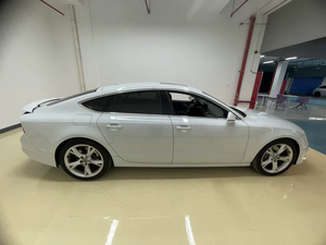 <span class=keywords><strong>Audi</strong></span> de <span class=keywords><strong>Segunda</strong></span> <span class=keywords><strong>Mano</strong></span>, Cómodo, Limpio, de Largo Alcance, Lujoso, Elegante, con Turbo, Cuero Oscuro, Volante a la Izquierda, Automático, Techo Solar - Product Image 4