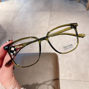 Monture de lunettes carrée vert olive TR90 pour femmes, anti-lumière bleue, protection UV, verres PC, lunettes tendance et à la mode - Product Image 2