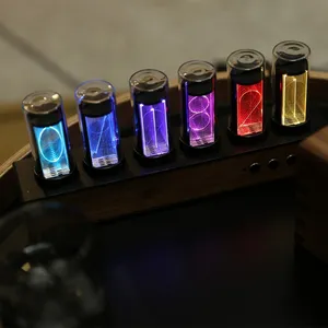 Punk beleuchtete kreative Geschenke Bunte LED Digital Plug In Desktop Nachtlicht Retro Glow Tube Uhr für Festival Geschenk