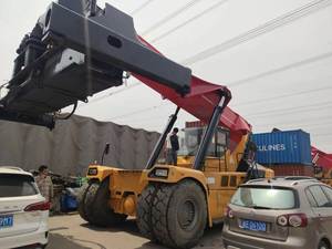 Gru Frontale per Container Sany Usata da 45-50 Tonnellate in Buone Condizioni, Reach Stacker Usato in Vendita - Product Image 3