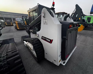 Chargeuse sur chenilles de marque réputée 50 kW XC7-TR08, petite chargeuse compacte sur chenilles de 1 tonne de charge utile avec lame à neige, balai angulaire et tarière. - Product Image 1