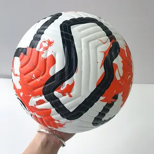 2024 सभी कौशल स्तरों और उम्र के लिए आकार 3 4 और 5 में सबसे ज्यादा बिकने वाली हाई ग्रेड फुटबॉल मशीन सिले हुए सॉकर बॉल