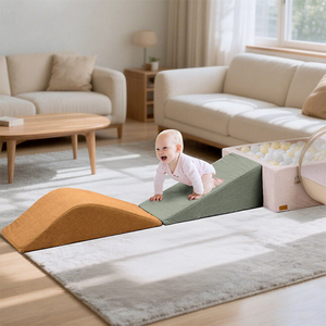 Structure de jeu souple 2-en-1 avec <span class=keywords><strong>piscine</strong></span> à balles et aire d'escalade <span class=keywords><strong>pour</strong></span> bébés et tout-petits – Prix abordable, idéale <span class=keywords><strong>pour</strong></span> l'éveil et l'éducation précoce - Product Image 4