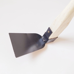 Azada Ergonómica Tradicional de Doble Uso con Cabeza de Acero al Carbono Forjado Reforzado y Mango de Madera <span class=keywords><strong>para</strong></span> Jardín y <span class=keywords><strong>Huerto</strong></span> - Product Image 2