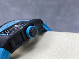 Reloj Mecánico de Pulsera Fórmula Uno con Caja de Fibra de Carbono y Movimiento Esqueletizado, una Obra Maestra de la Era - Product Image 4