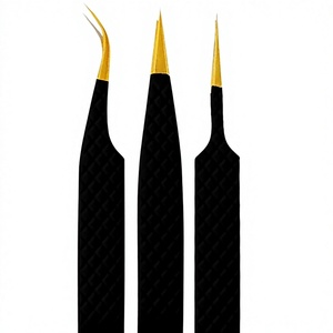 ASAP BEAUTY PAKISTAN – Pinces à cils en acier inoxydable doré avec logo personnalisé, étui de beauté écologique, pointe inclinée - Product Image 1