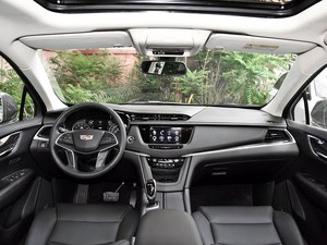 <span class=keywords><strong>Cadillac</strong></span> <span class=keywords><strong>XT5</strong></span> 25T Luxury SUV <span class=keywords><strong>2018</strong></span> avec moteur turbocompressé, sièges en cuir, toit ouvrant panoramique, transmission automatique - Product Image 4