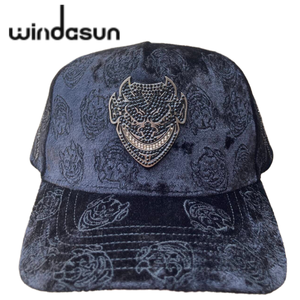 Nuovo Cappellino da Baseball in Stile Giapponese Nero e Rosa con Ricamo 3D, Strass, Chip Scansionabile dal Design Raffinato, Motivo Drago e Gatto Portafortuna - Product Image 5
