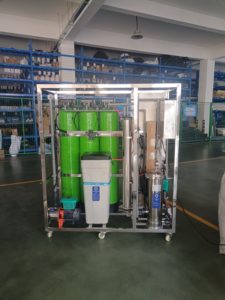 Sistema de Tratamiento de Ósmosis Inversa para Pozos Profundos y Agua del Grifo de 250 LPH, con Control PLC, Motor con Garantía de 1 Año - Product Image 3