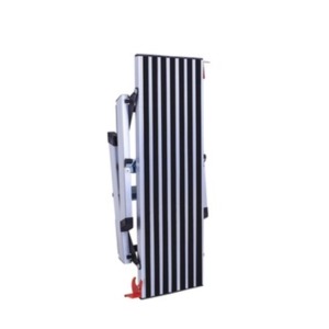 Plateforme <span class=keywords><strong>de</strong></span> travail pliante en aluminium homologuée, vente en gros directe usine, capacité <span class=keywords><strong>de</strong></span> charge 150 kg, banc <span class=keywords><strong>de</strong></span> lavage <span class=keywords><strong>de</strong></span> voiture avec surface antidérapante - Product Image 1
