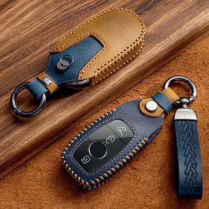 Étui de protection pour clé de voiture Mercedes Benz C en cuir véritable Crazy Horse, style luxe et tendance. - Product Image 6