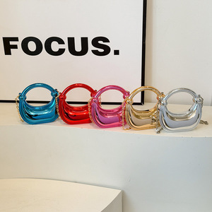 Mini borsa da sera squisita transfrontaliera alla moda a forma di mezzaluna a mano a tracolla in acrilico nuovo portafogli per bambini - Product Image 4