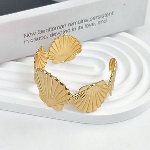 Bracelet jonc ajustable en métal style coquillage, tendance et original, pour femme, idéal pour l'été, la plage, les vacances et le quotidien - Product Image 4