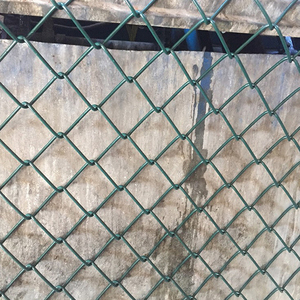 Malla de alambre tejida ciclónica resistente al desgaste con valla de eslabones de acero galvanizado a buen precio - Product Image 4