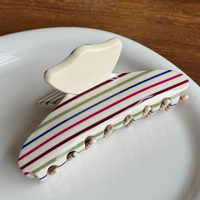 Barrettes à cheveux mignonnes faites à la main en feuille d'acétate rayée colorée pour maintenir le chignon sur le dessus de la tête avec des bandeaux en forme de requin