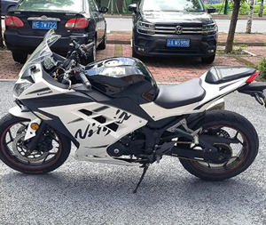 Motocicleta Deportiva <span class=keywords><strong>Kawasaki</strong></span> <span class=keywords><strong>Ninja</strong></span> <span class=keywords><strong>400</strong></span> Usada, Súper Potente - Product Image 1