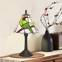  Lampe de table en verre teinté Style Green Bird, 8 pouces, lumière d'appoint vintage artisanale pour salon, chambre à coucher ou table de chevet