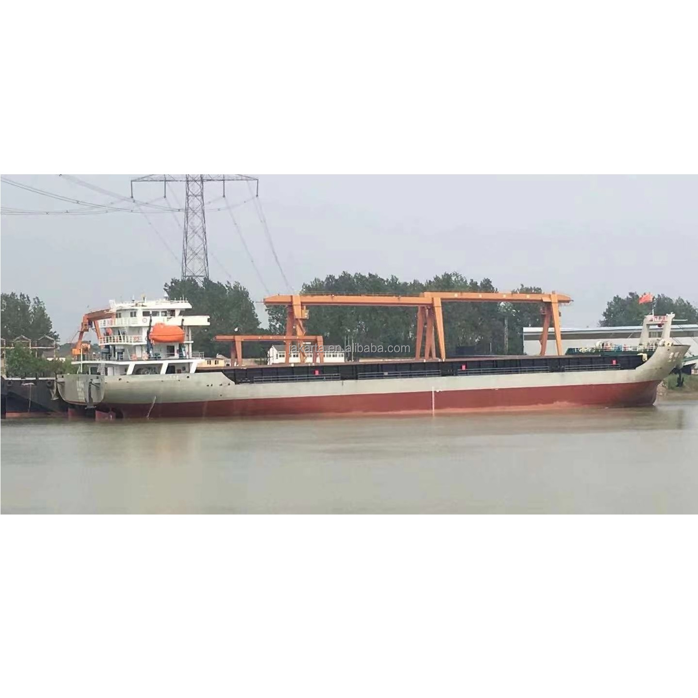 Дешевая распродажа для 7500DWT самоходной палубной штанги LCT, б/у корабля, Китай, Сделано с высоким качеством