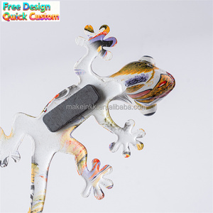 Décor mural Gecko aux designs variés - Sculptures de lézards en résine aux motifs vibrants/drapeau américain pour la décoration intérieure - Product Image 3