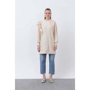 เสื้อคลุมสตรีแต่งระบายที่ไหล่และขอบลูกไม้ - 10628TNK - สีเบจทราย - Product Image 2