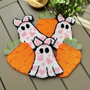 Decoración de Halloween Regalos novedosos Ghost Patten Punch Aguja Mesa Colocación Taza hecha a mano Alfombra Posavasos Venta caliente - Product Image 1