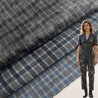 Fournisseur chinois en gros de tissu à carreaux 86 g/m², largeur 140 cm, tissu en polyester et coton teint en fil pour chemises d'hommes