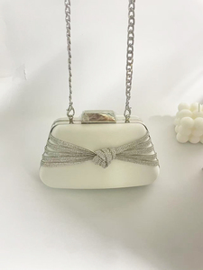 Low MOQ Silver Satin Clutch With Sparkling Beaded Bow Chain Strap Evening Party Bag exture Chain Crossbody Shoulder Bag - Product Image 2