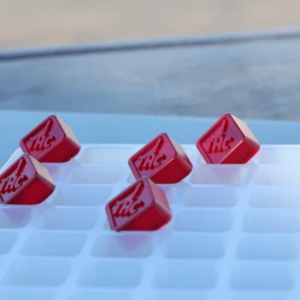 Moules en silicone fonctionnels pour bonbons vitaminés, utilisables dans les machines de dépose ou les plateaux de cuisson industriels pour créer de nouvelles formes. - Product Image 1