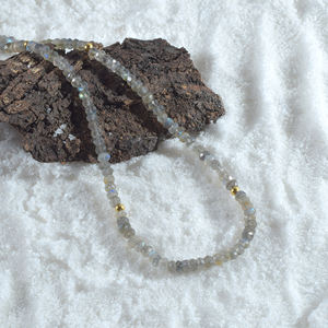 Collar de Cuentas de Labradorita, Joyería de Piedra Natural, Cristal Curativo, Estilo Boho Delicado, Joyería de Cuentas Hecha a Mano, Regalo de Labradorita - Product Image 2