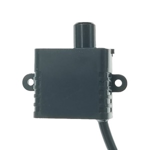 ปั๊มน้ำจุ่มใต้น้ำขนาดเล็ก Angte 5V USB แบบแรงเหวี่ยง สำหรับตู้ปลา เงียบพิเศษ รูปทรงสี่เหลี่ยม ช่องจ่ายน้ำขนาด 6 มม. - Product Image 1