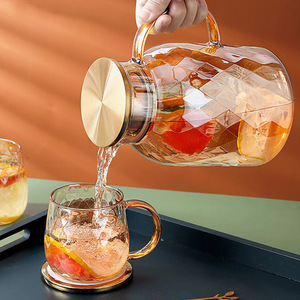 Diamond Shaped Amber Glass Pitcher 1.8L With Lid For <b>Tea</b> Fruit <b>Infusion</b> Summer Cooling Water Jug Party Use - Product Image 1