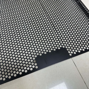 Huapaiyang Nhà Máy Trực Tiếp <span class=keywords><strong>10</strong></span> Inch Tự Làm Loa Bìa Sắt Lưới Nướng 650X426Mm Sản Xuất Chuyên Nghiệp Phụ Kiện - Product Image 2